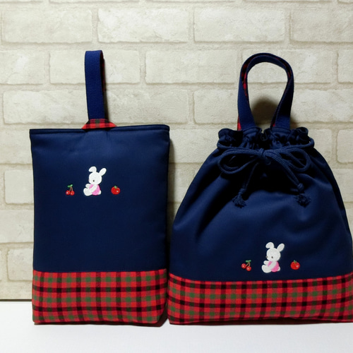 ファミリアワッペン付き《おすわり・うさぎ》3点セット レッスンバック