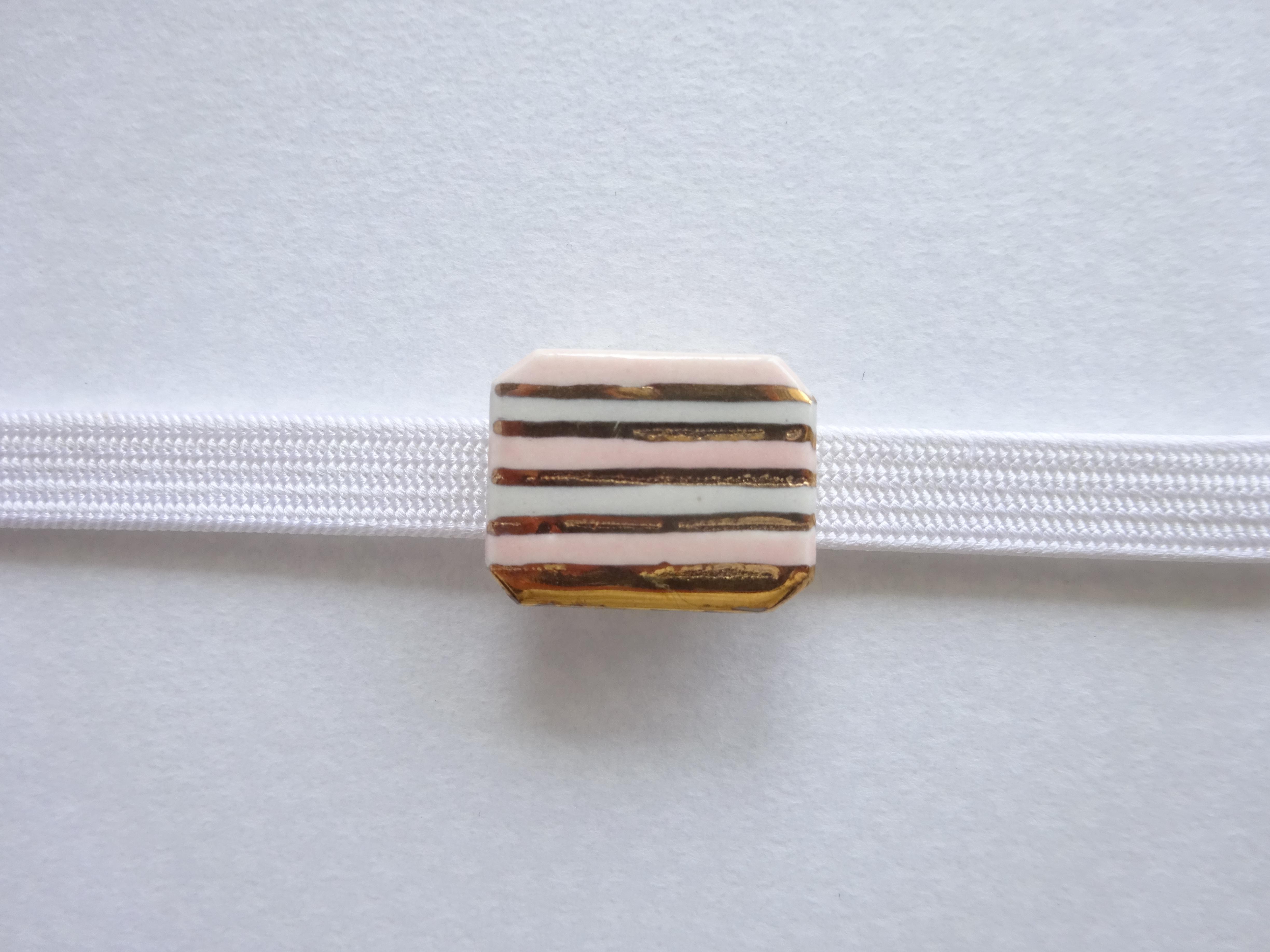帯留め〈よこ縞〉 薄さくら色