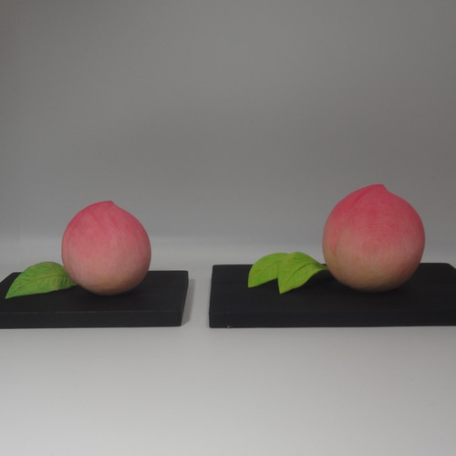 癒しの 木彫アート 『 桃 』 静物彫刻 もも 古代桃 果物 ピンク ピーチ