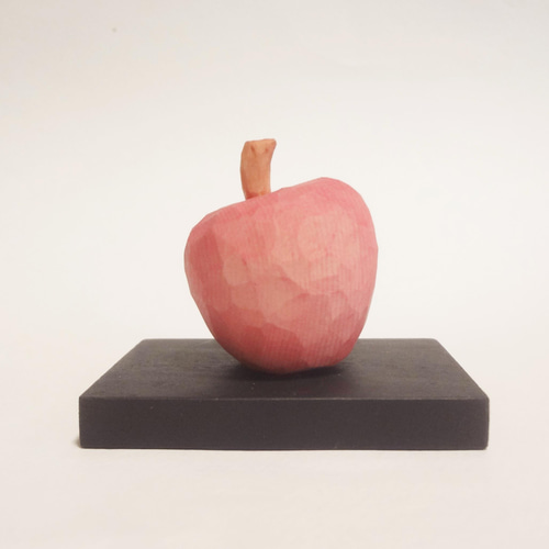 癒しの木彫刻 小さな 静物彫刻 『 りんご 』 木彫り 林檎 彫刻 佐藤