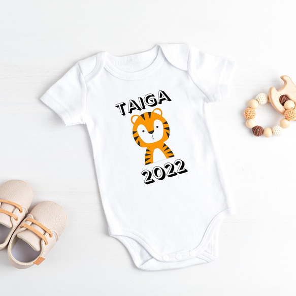 ★名入れ★ 虎　ベビーロンパース　ベビー服　Born in 2022 新生児　バースアナウンスメント　 2枚目の画像