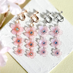-春爛漫-  煌めく3連桜のピアスorイヤリング(ゴールド・シルバー) 1枚目の画像