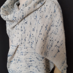 手紡ぎ手織り羊毛(ウール)１００%ストール 変わり糸 6枚目の画像