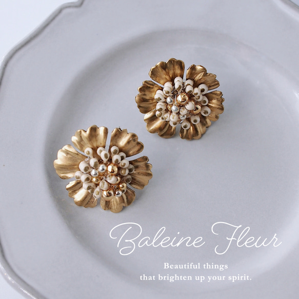 1085 花 花びら ゴールド ハンドメイド ピアス イヤリング 大ぶり ゴールド 花びら 花 フラワー 大ぶり イヤリング ピアス ハンドメイド