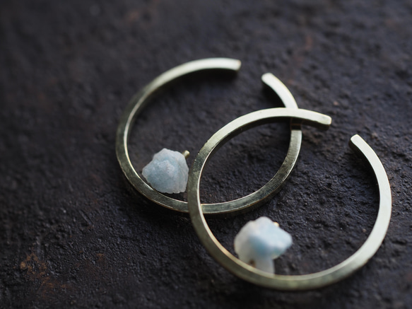 hemimorphite brass earcuff (tabirako) 1枚目の画像