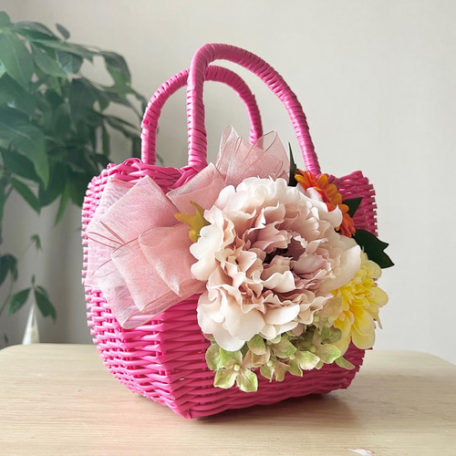 ランキングや新製品 華やかお花のフラワーカゴバッグ〜ピンクカラー（Sサイズ） かご バッグ