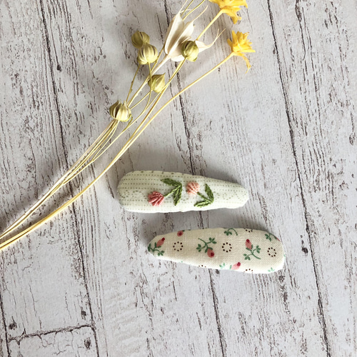2点セット♪Flower〜刺繍入りパッチンピン(蕾) ヘアピン motty 