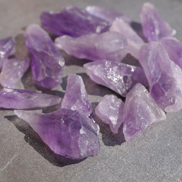 天然石アメジスト 約50g分詰合せ(ブラジル産)紫水晶結晶原石ラフロック穴なし鉱物鉱石[am-220331-01] 17枚目の画像
