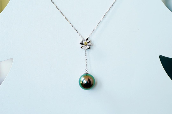 「受注製作」「黒蝶真珠」K18 天然タヒチ真珠　天然イエローダイヤモンド　真珠パール　ネックレス　高品質　 1枚目の画像