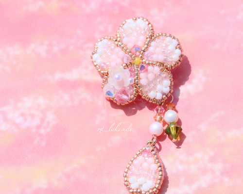 こり 桜 ビーズ 刺繍 ブローチ ハンドメイドアクセサリー こり 桜 ビーズ 刺繍 ブローチ ハンドメイドアクセサリー 桜の