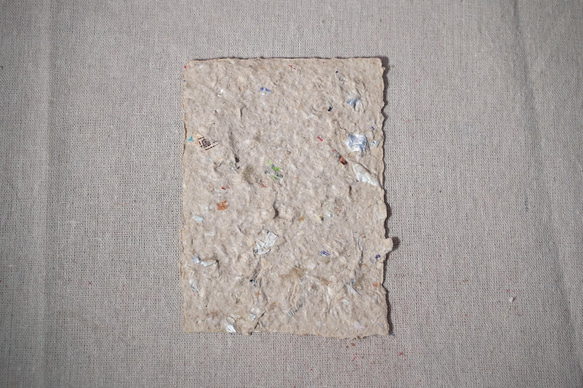 廃棄物再生紙手漉き紙四角はがきカード8色50枚 2枚目の画像