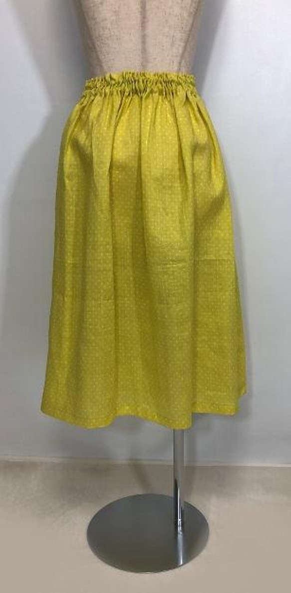 リネン100％  【SALE】 フリーサイズ　 イエロー 白ドット　ゴムウエスト　ギャザースカート 5枚目の画像