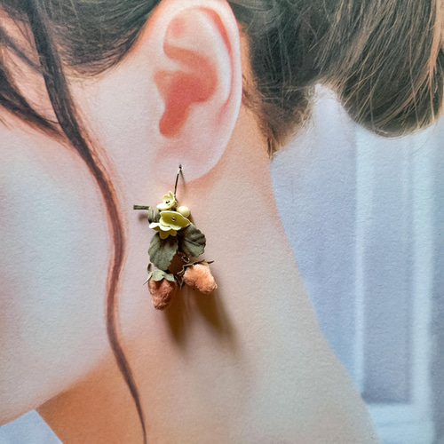 草木染め布花 いちご ピアス、イヤリング ピアス（フック・チェーン