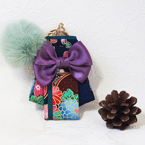 キーホルダー/チャーム】和風和服手作り着物チャーム-深みの花布