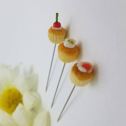 ミニチュアフード雑貨❈スイーツまち針3本セット（こんがりフルーツ