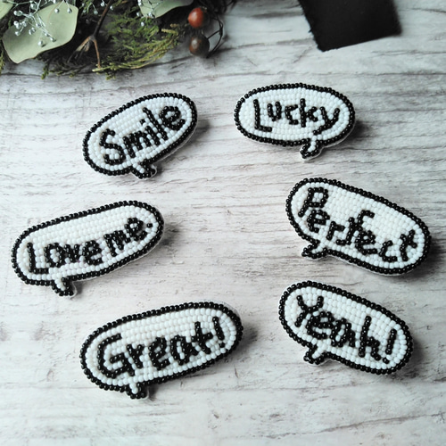 新作☆ ビーズ刺繍ブローチ 吹き出しメッセージ<Perfect