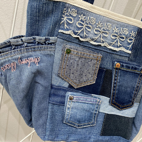 たっぷり収納♪肩かけOK☆サイドポケット☆ハンドメイド☆デニム