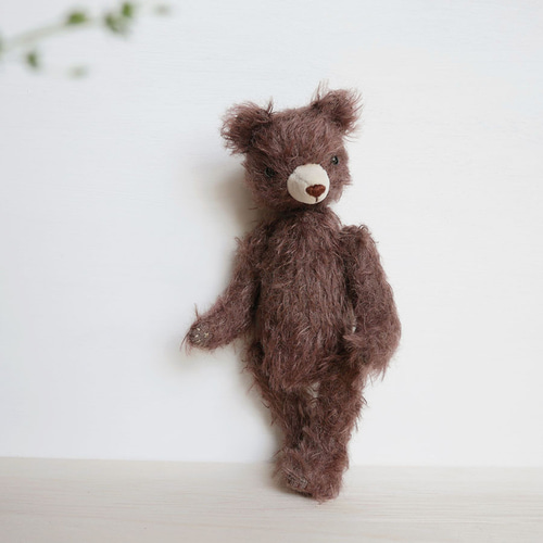 受注制作】マフラーを巻いたテディベア ダークブラウン ぬいぐるみ