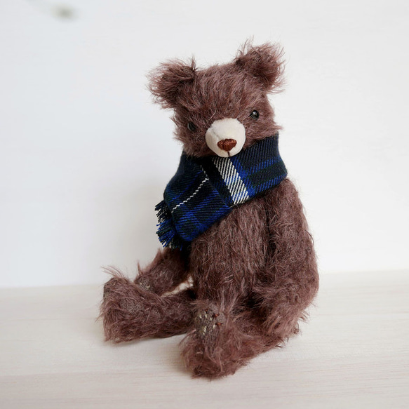 受注制作】マフラーを巻いたテディベア ダークブラウン ぬいぐるみ  