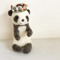 Resale x 2 Made-to-order, Panda-san 和一個小花圈 第2張的照片