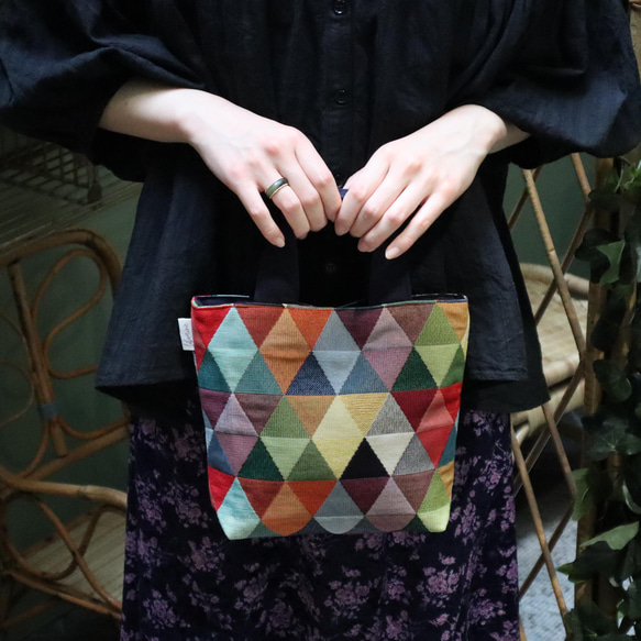 【vistosa(ﾋﾞｽﾄｰｻ)】スペイン生地 ハンドバッグ トートバッグ（トライアングル） 1枚目の画像