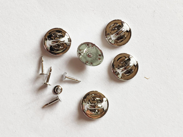 日本製 特注ピン（3.8mm 丸皿 7.5mm針）キャッチ シルバーカラー