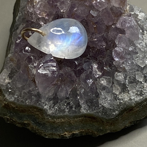 k18 レインボームーンストーン ペンダントチャーム ペンダント