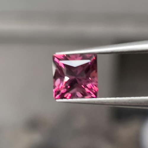 正規 スピネルルース レッドスピネル プリンセス 非加熱 1.45カラット 指輪・リング