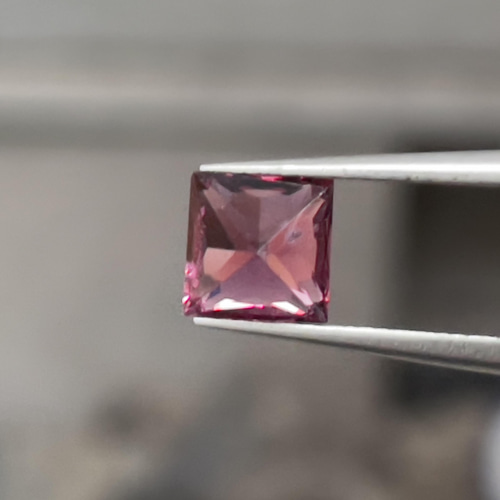 国内発送 スピネルルース レッドスピネル プリンセス 非加熱 1.45カラット 指輪・リング