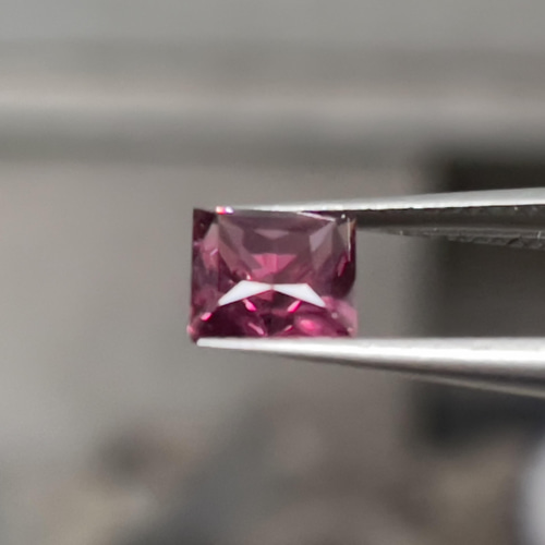 天然バイカラースピネル＊2.619ct＊無処理＊スリランカ産＊日独