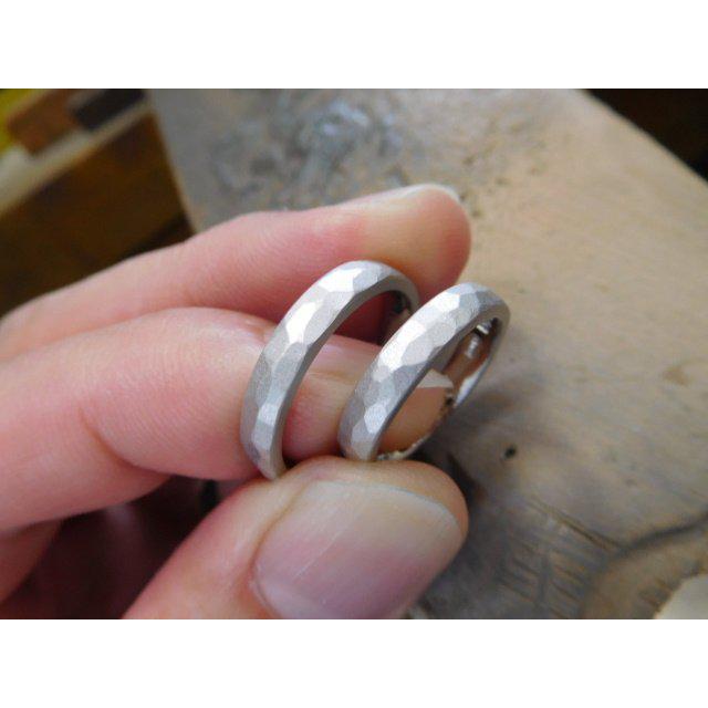 鍛造 結婚指輪 プラチナ1000 純プラチナ プラチナ999 槌目 甲丸 リング 幅3mm マット