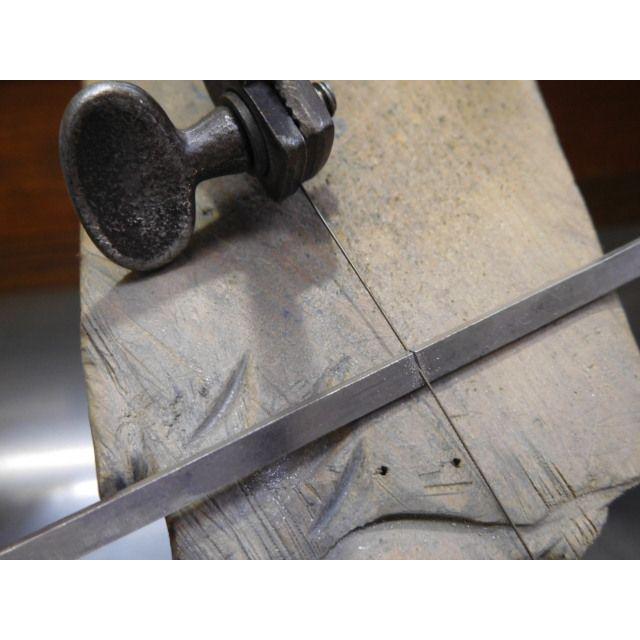 鍛造 結婚指輪 プラチナ1000 純プラチナ プラチナ999 槌目 平打ち リング 女性4mm 男性5.5mm