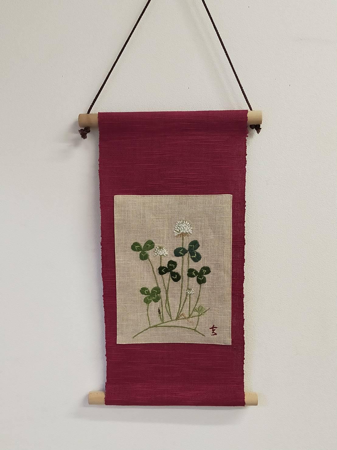 ◇専用ページ すみれ刺繍タペストリーと がま口3点
