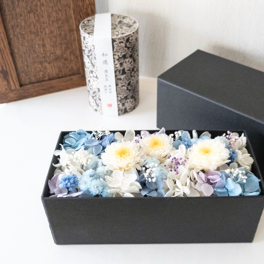 仏花と煙少ない線香セット ｜プリザーブドフラワー／無香／仏壇用／お彼岸・新盆・お悔やみ・お供え