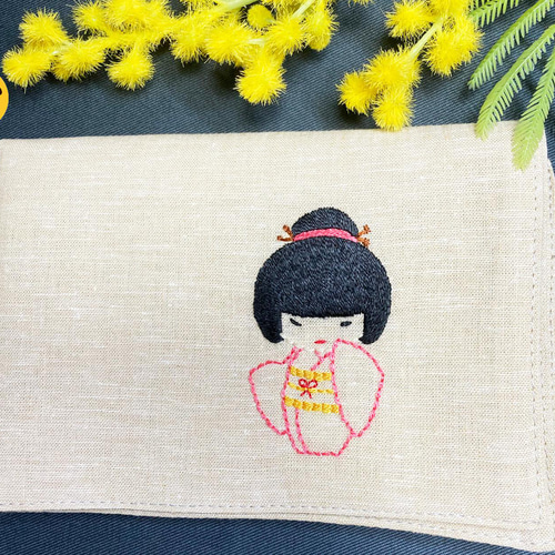 リネン手刺繍ハンカチ「着物」30cm×30cm「ベージュ」 その他 