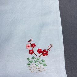 リネン手刺繍ハンカチ「桜」30cm×30cm「パステルブルー」 7枚目の画像