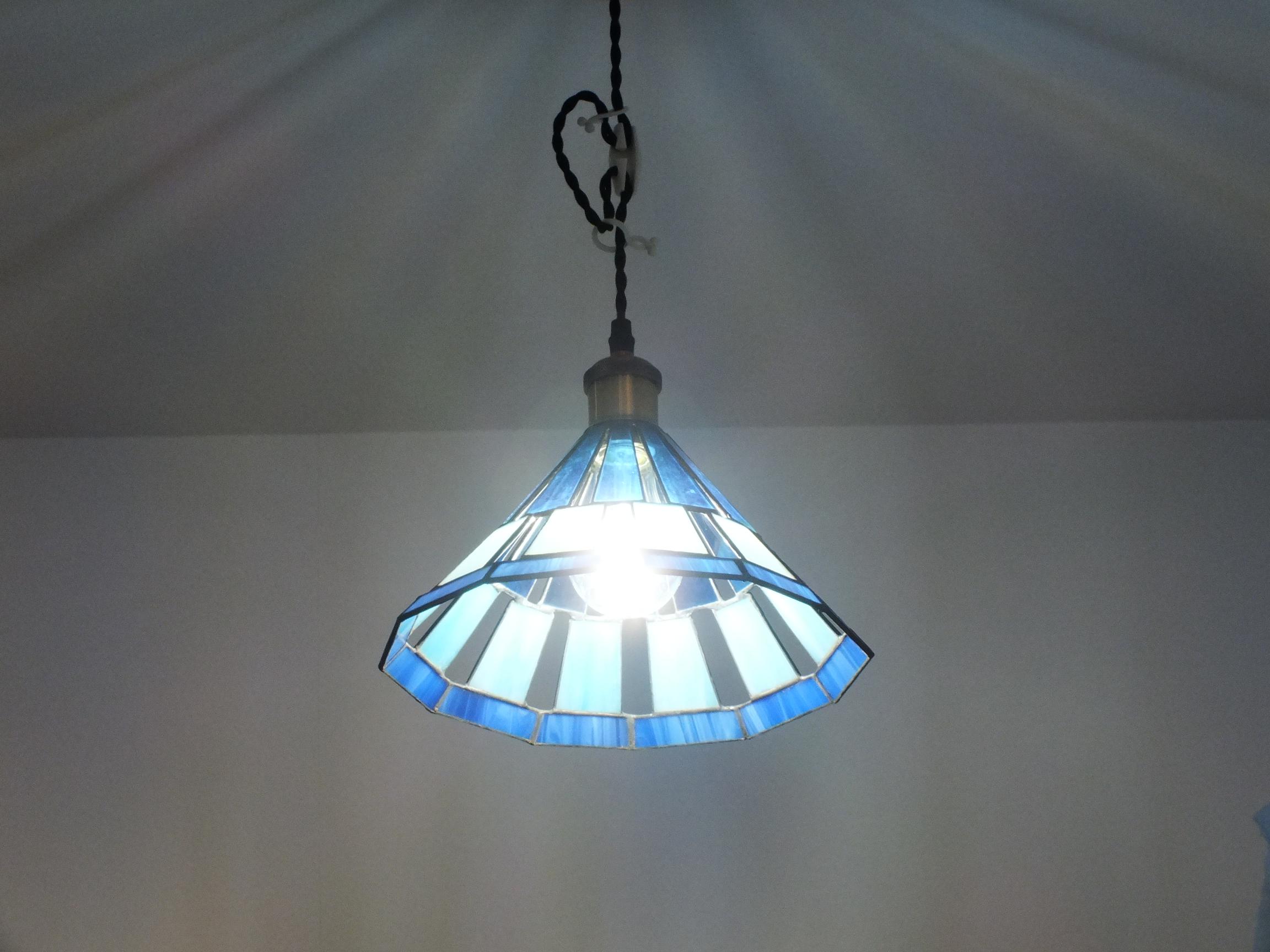薄青の格子ランプ（白色ＬＥＤ電球含まず。ステンドグラス）1480-48