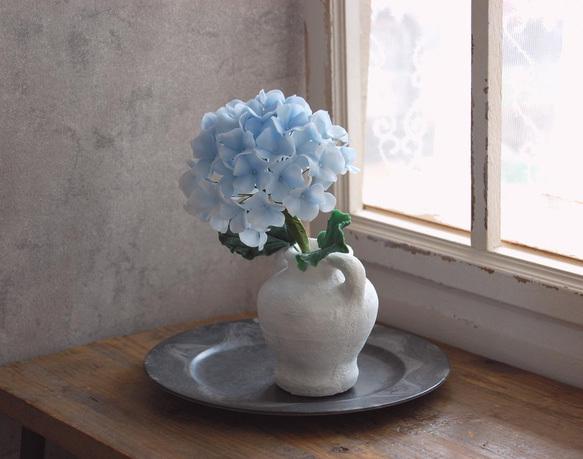 ◆粘土のお花◆　紫陽花・・ライトブルー　高さ約18センチ　A653 1枚目の画像