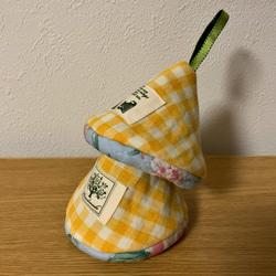 三角帽子な鍋つかみ　　フレンチリネンチェック（黄色）　土鍋、ル・クルーゼ、ストウブなどに♪ 5枚目の画像