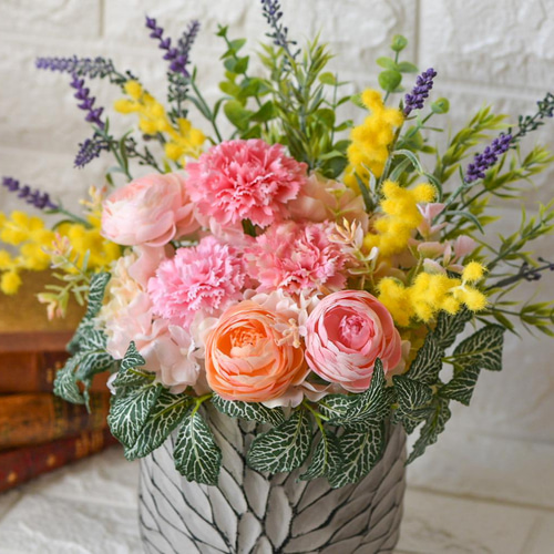 新作♪カーネーションとラナンキュラス・ミモザにラベンダー、グリーン