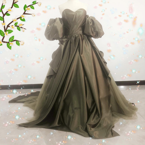 深めな緑 濃いカーキ カラードレス ベアトップ プリンセスライン  