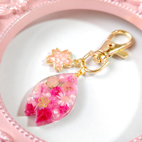 春の新作＊ピンクのドライフラワーの桜の花びらキーホルダー