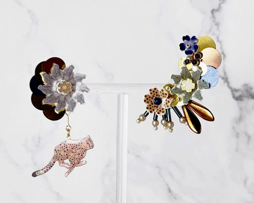 152*グリーン アシンメトリー 個性的 クリップ イヤリング