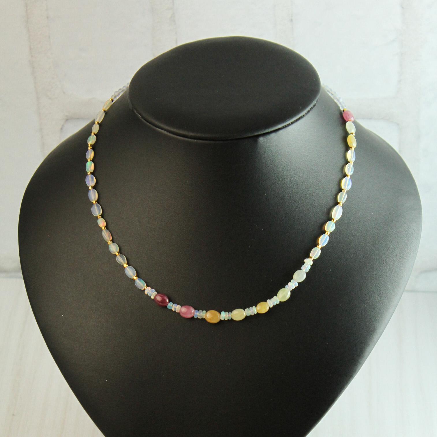 【1個限定】オパール、ルビー、サファイア　ブルーカルセドニーネックレス