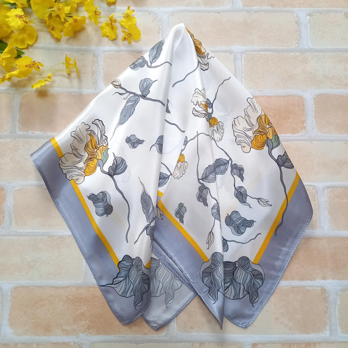 ♡限定3,000円割引♡バーバリー　シルクスカーフ　ハンカチーフ　バンダナ　レア BURBERRY - 稀少【レア柄】美品☆Burberrysバーバリーズ 馬柄