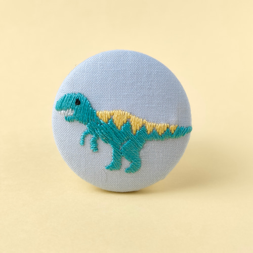 ゆるい恐竜ティラノサウルスの刺繍ブローチ ブローチ かなちゃん手刺繍 