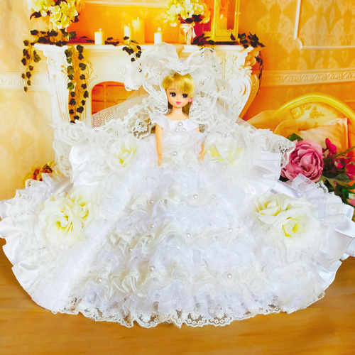 リカちゃんサイズ ピュアホワイトのウェディングドレス