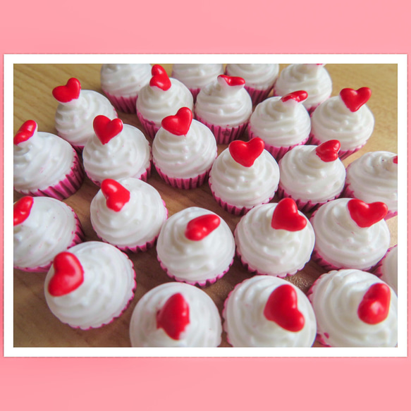 ハートクリームカップケーキ5個♡ミニチュアスイーツ ドールハウス 