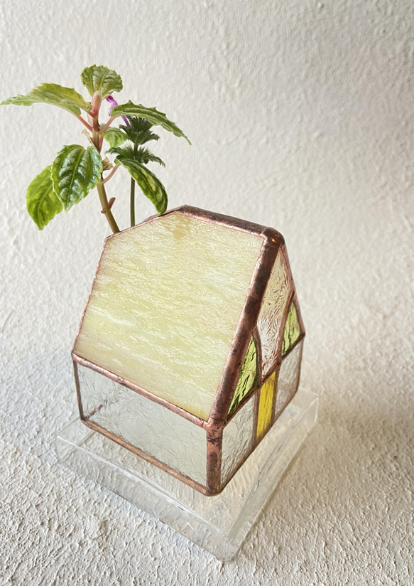 “含羞草屋頂上的單輪插入” [中] 含羞草和乾花上的單輪插入，LED 燭台，彩色玻璃 第4張的照片