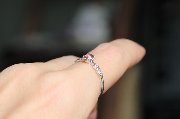 天然ピンクトルマリン0.38カラットのシルバーリング　シルバー925　一点物 9枚目の画像